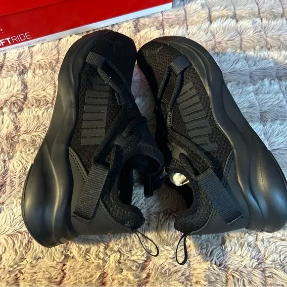 Puma All Black Soft RideSneakers Size 4.5