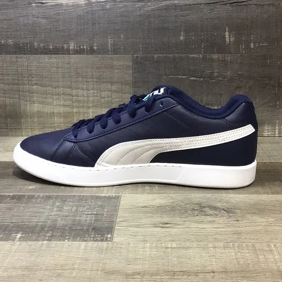 Puma - Match Star ***(USED: Slight marks on bottoms)***