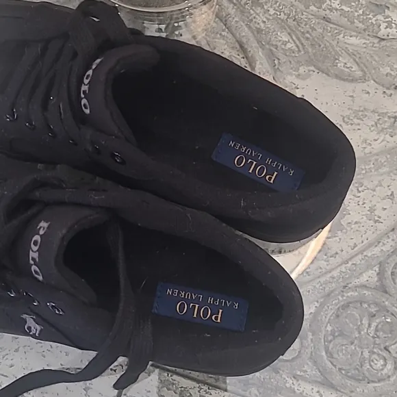 Ralph Lauren men's black sneakers size 9 D like new