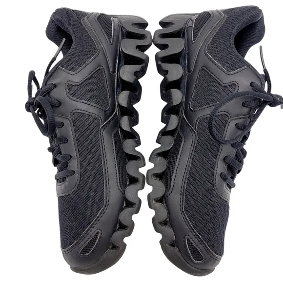 Reebok Zig Evolution Athletic Running Sneakers Shoes BD5564 Black Women's Size 8