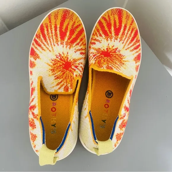 ROTHY’S Big Kids Sunburst Pattern Slip On Sneakers