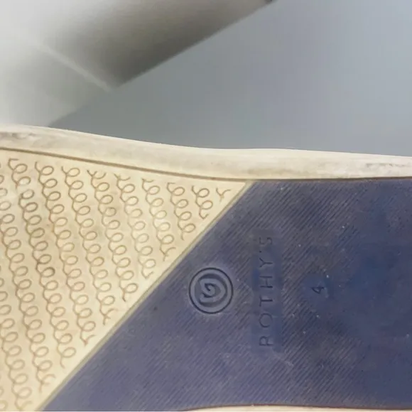 ROTHY’S Big Kids Sunburst Pattern Slip On Sneakers