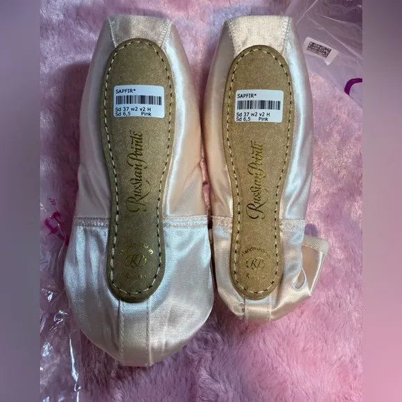 RUSSIAN POINTE Adult Sapfir Pointe Shoes (Sapphire)