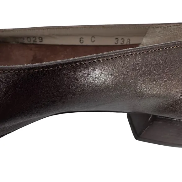 Salvatore Ferragamo Vara Pump Metallic Bronze Bow Women Shoes Size 6C Made Italy