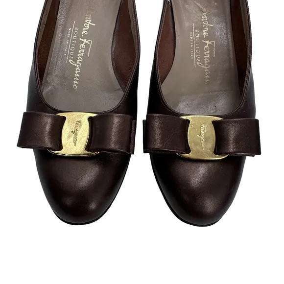 Salvatore Ferragamo Vara Pump Metallic Bronze Bow Women Shoes Size 6C Made Italy