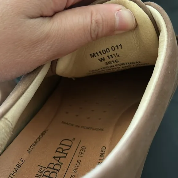 SAMUEL HUBBARD Free in Brown Nubuck. Size 11.5 Wide