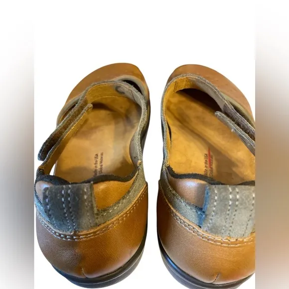 SAS Mary Jane leather shoes, rubber soles, size 8.5 great condition