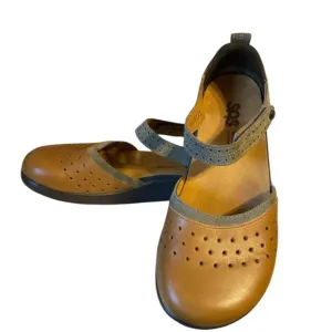 SAS Mary Jane leather shoes, rubber soles, size 8.5 great condition