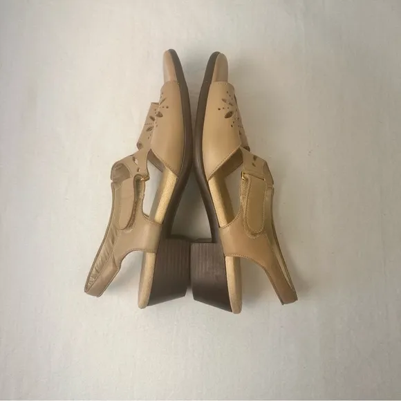 Sas Sandals Size 10 Women's Cream Tripad Comfort Leather Shoes Classic Vacation