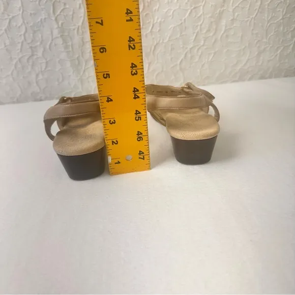Sas Sandals Size 10 Women's Cream Tripad Comfort Leather Shoes Classic Vacation