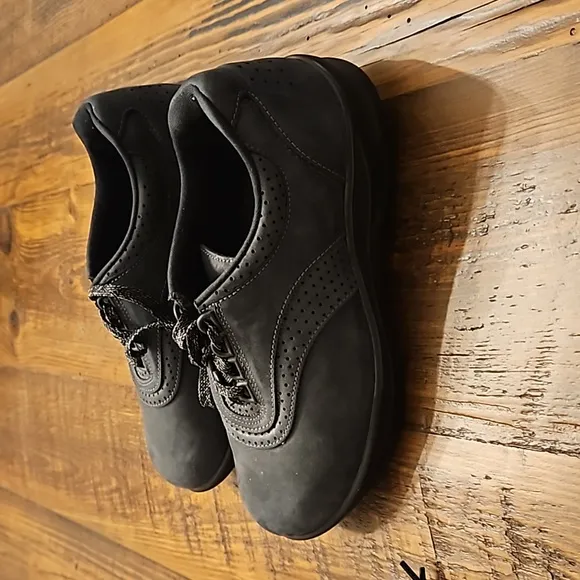 SAS WALK EASY WALKING SHOES