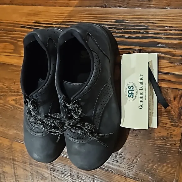 SAS WALK EASY WALKING SHOES