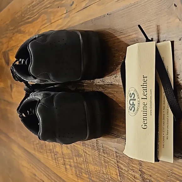 SAS WALK EASY WALKING SHOES