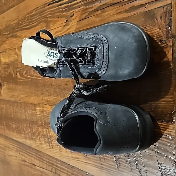 SAS WALK EASY WALKING SHOES