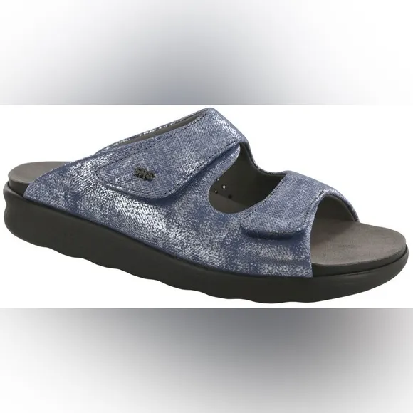 SAS women’s Cozy Slide Sandal In Size 8 WIDE