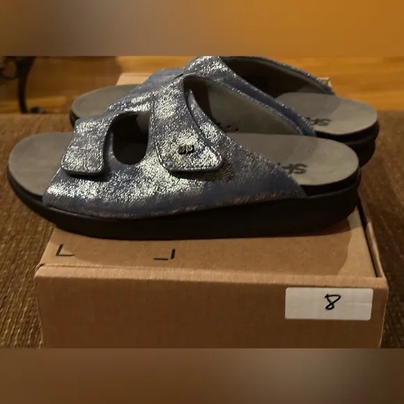 SAS women’s Cozy Slide Sandal In Size 8 WIDE