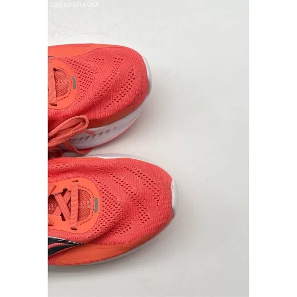 Saucony Guid Women's WIDE, Running Shoes Orange Athletic Sneakers - Size 9