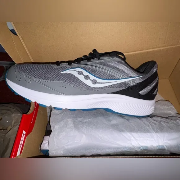 Saucony Men's Cohesion 15 tennis shoes NIB size 13