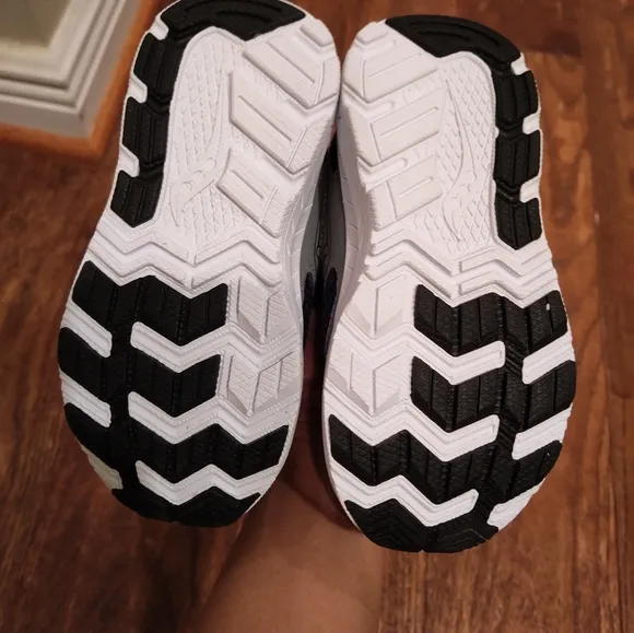 Saucony shoes for kids