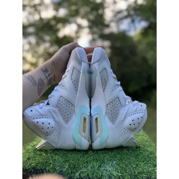 Size 10 - Jordan 6 Mint Foam 2022