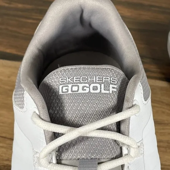 Skechers GO Golf Elite 4 Victory Mens Sz 8 Extra Wide Golf Shoes White Spikeless
