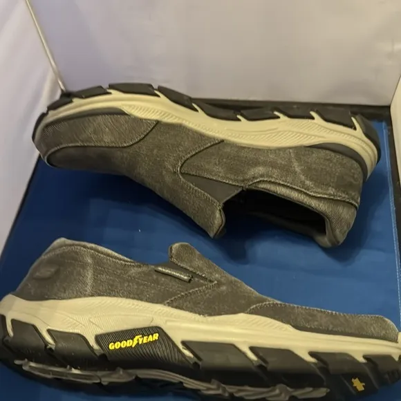 Skechers Goodyear, men’s shoes, size 13