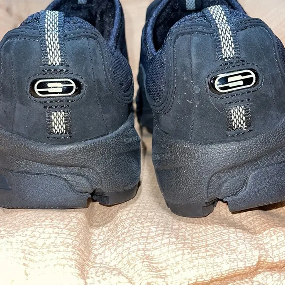 Skechers Men’s Extra Wide Slip On Leather Suede Shoes Size 12 Extra Wide