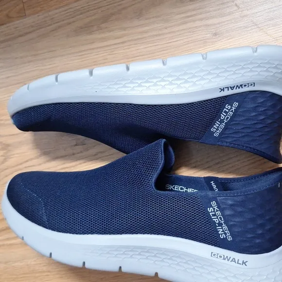 Skechers Navy Slip-In Hands Free Shoes Machine Washable Men 8.5 Extra Wide Fit