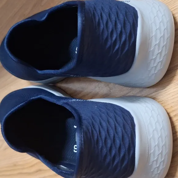 Skechers Navy Slip-In Hands Free Shoes Machine Washable Men 8.5 Extra Wide Fit