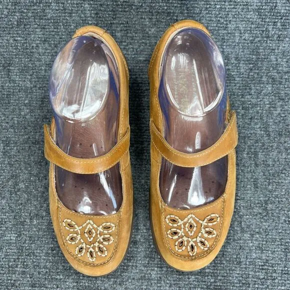 Skechers Shape Ups Womens 6.5 Tan Leather Mary Jane Shoes Lazer Cut Comfort Y2K