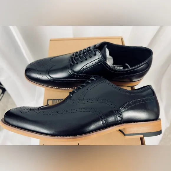 Stacy Adams  Black Dunbar Wingtip Lace-Up Oxfords 7.5M  New in replacement box!