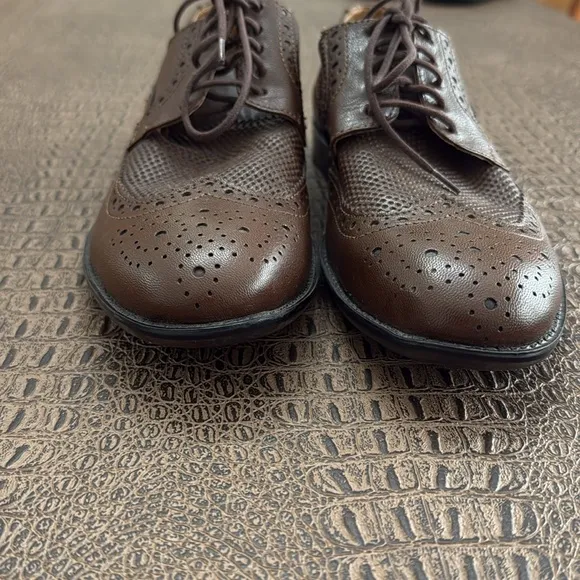 Steve Madden Men’s Brown Leather Wingtip Oxford Shoes Size 8.5