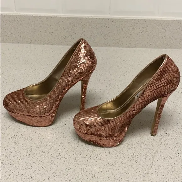 STEVE MADDEN  Sequin