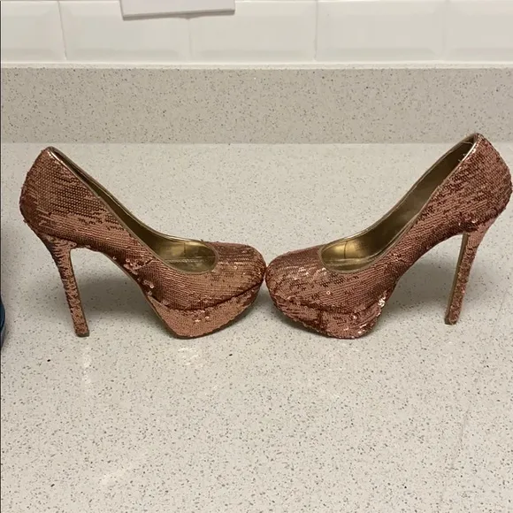 STEVE MADDEN  Sequin
