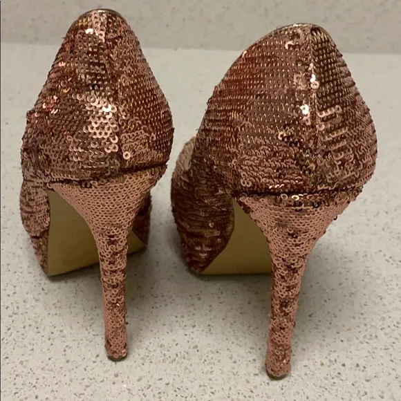 STEVE MADDEN  Sequin