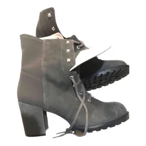 Stuart Weitzman Savannah Grey Suede Leather laceup granny ankle boots size 12/13