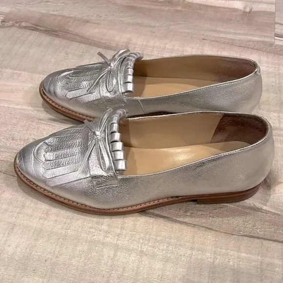 Talbots Leighton Kiltie loafers - pebbled silver leather tassel size 7.5
