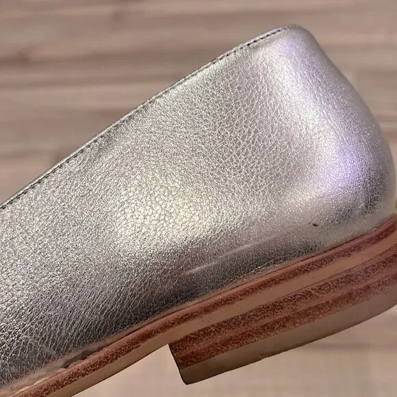 Talbots Leighton Kiltie loafers - pebbled silver leather tassel size 7.5