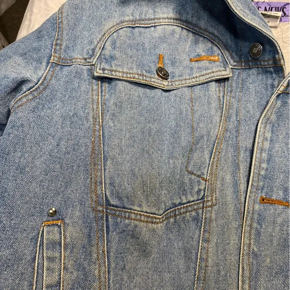 Today’s News 😍 Vintage Hooded Jean Jacket Unique Details Round Pocket XL Denim