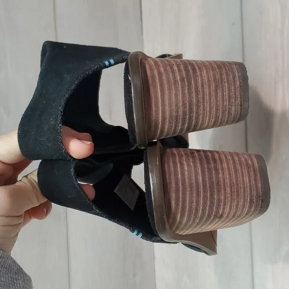 Toms Women Majorca Block Ankle Leather Heels Boots shoes sz 6.5