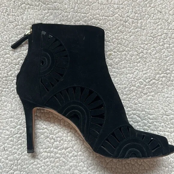 TORY BURCH Leyla Cut Out Geometric Bootie Royal Black Suede Stiletto Heels 7