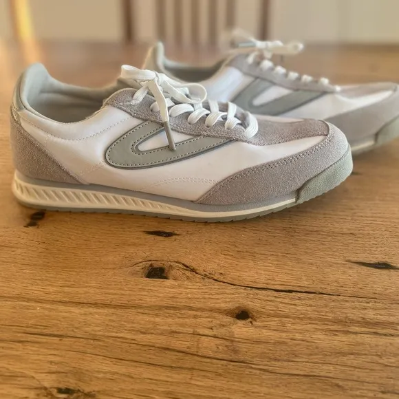Tretorn Rawlins White‎ Gray Suede Sneakers Women’s 10 NWT