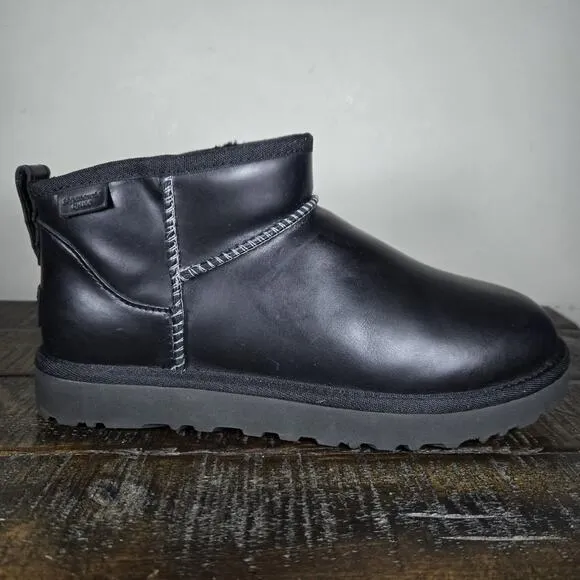 UGG Classic Ultra Mini LTHR Regen Womens Size 8 Slip On Shoes Boots Lined Black