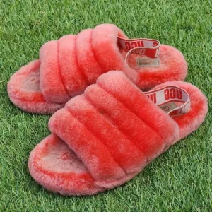 UGG FLUFF YEAH - Women's Sliper - SIZE 7.5