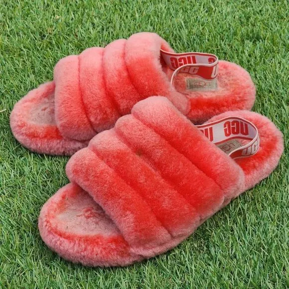 UGG FLUFF YEAH - Women's Sliper - SIZE 7.5