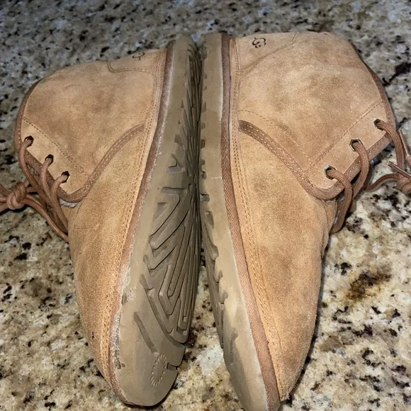 UGG Neumel