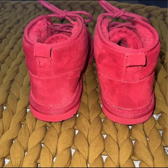 UGG Neumel