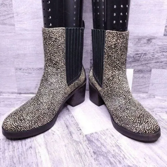 UGG Camden Exotic Calf Hair Pull on Ankle Boot Black Cream Women's sz 5.5 NEW