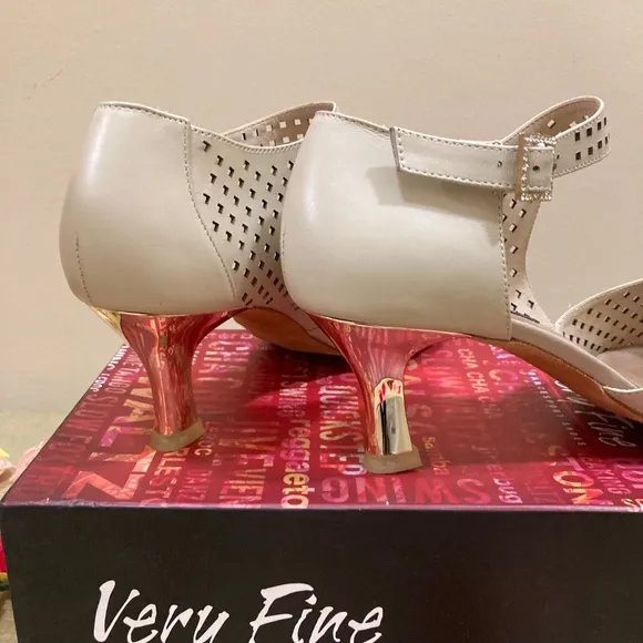 Very Fine Dance Shoes Competitive Dancer Series: Style CD3003, size 9.5