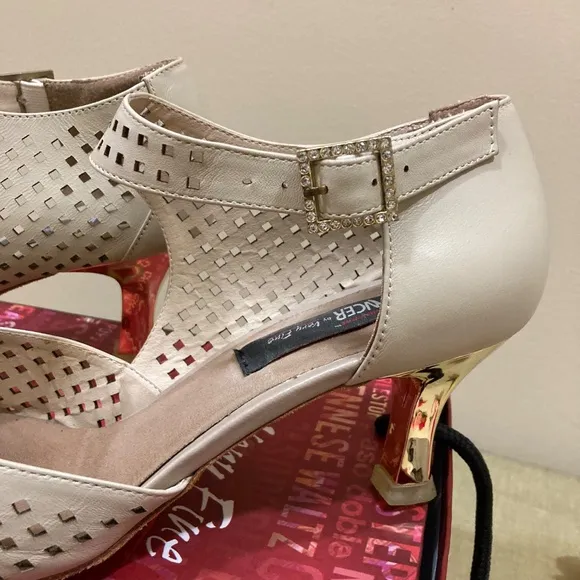 Very Fine Dance Shoes Competitive Dancer Series: Style CD3003, size 9.5